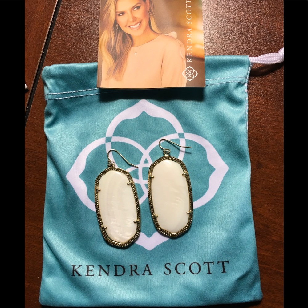 Kendra Scott Elle Earrings